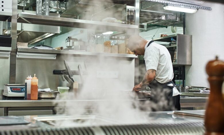 role-ventilation-systems-maintaining-air-quality-commercial-kitchens