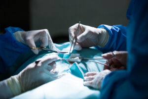 surgeons performing operation operation room 1 WingsMyPost