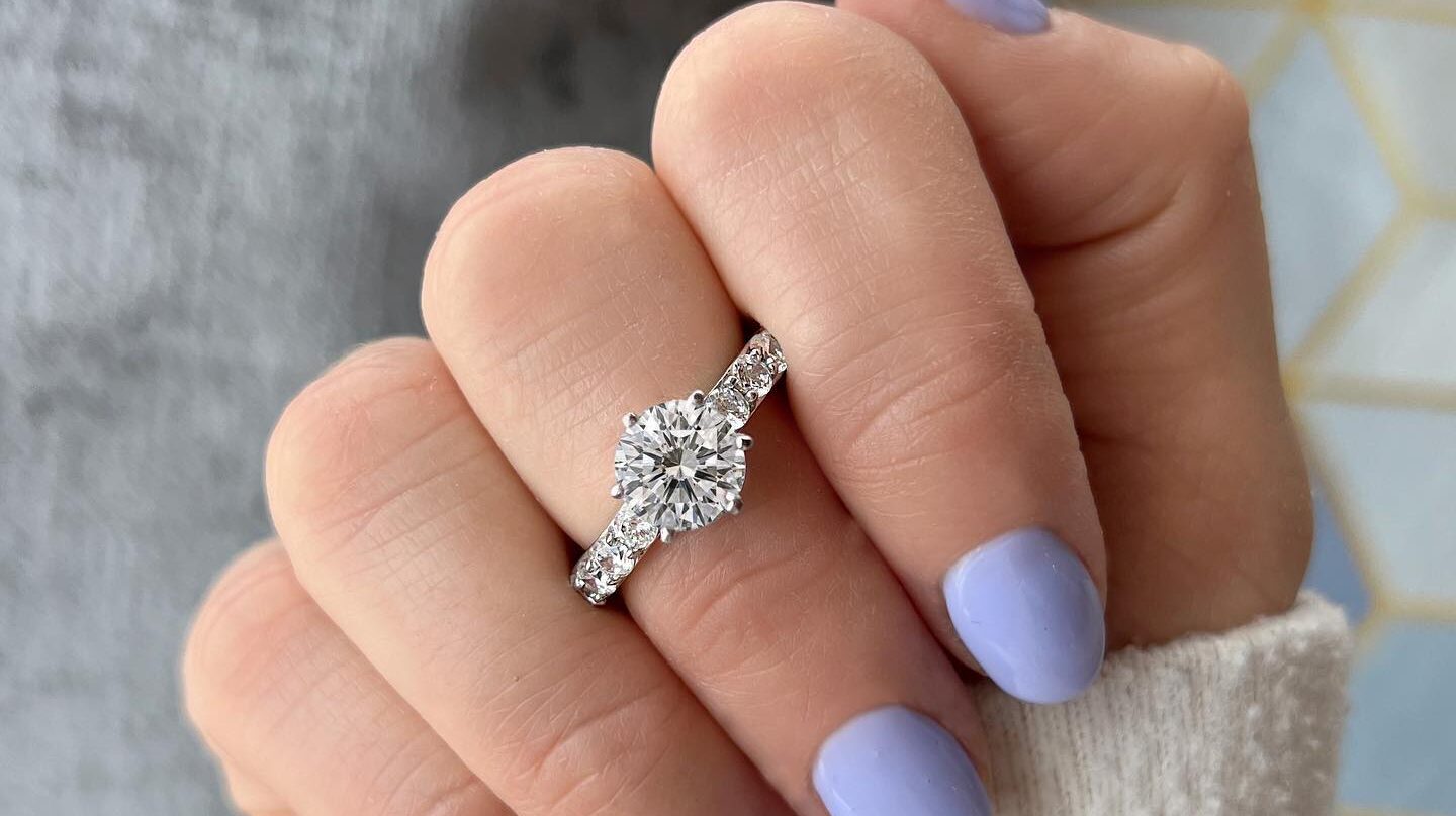 Popular Halo Diamond Engagement Ring Settings